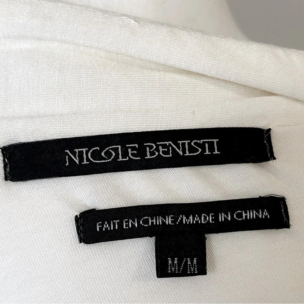 VINTAGE | Ruffle V-Neck Top - Picture 8 of 9